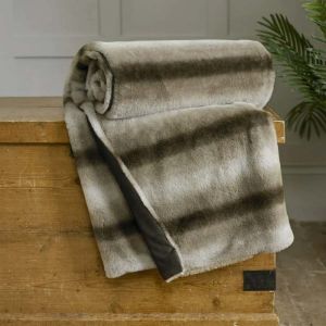 Deyongs Sherbrooke Faux Fur Throw: 130 x 150 cm - 3 Colours Available